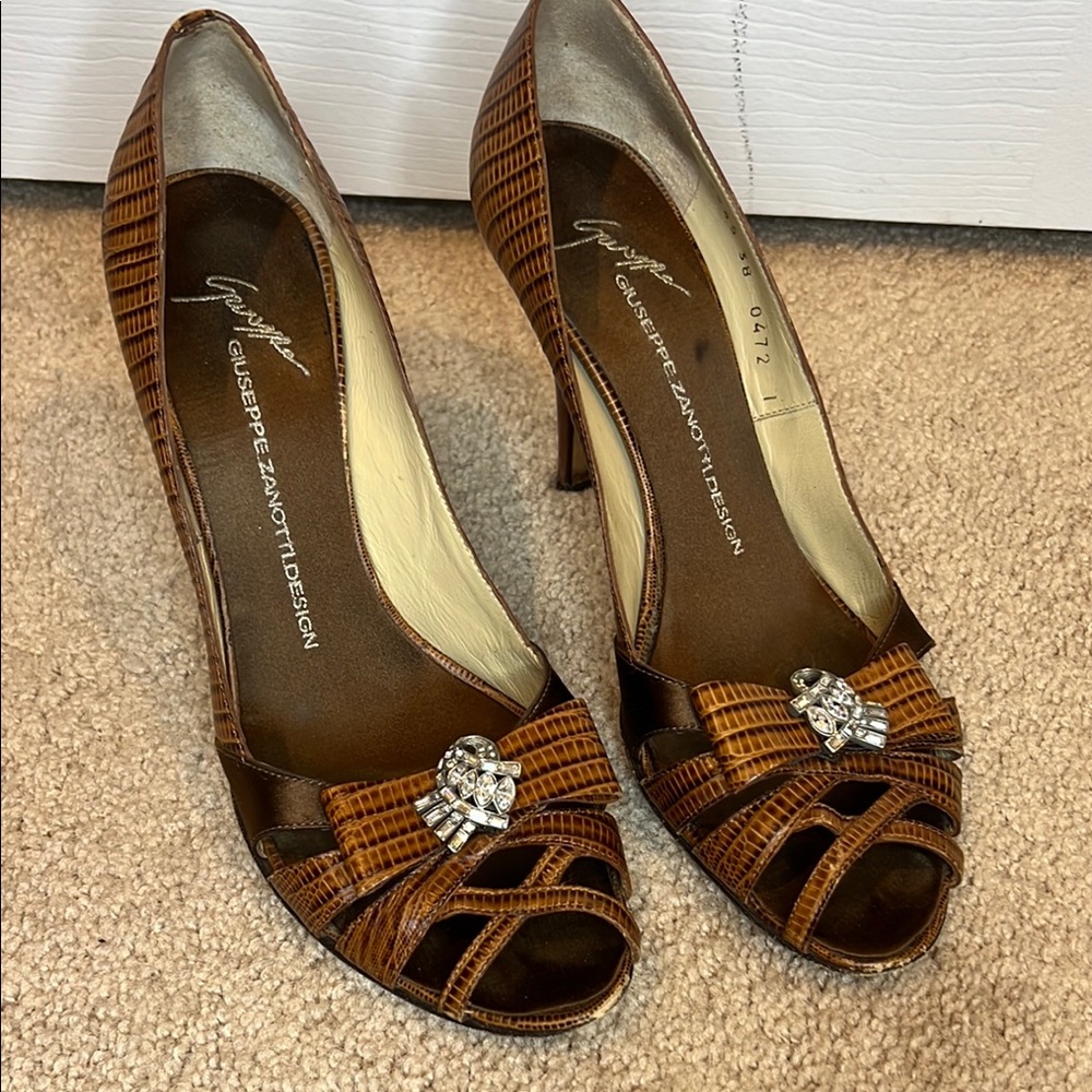 Giuseppe Zanotti Brown Peep-Toe Heels